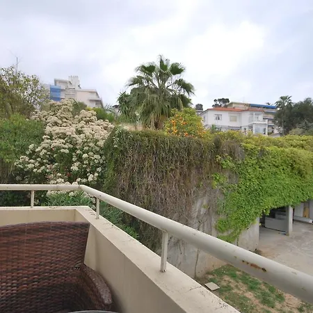 2 Palais Justinia Apartment Cannes